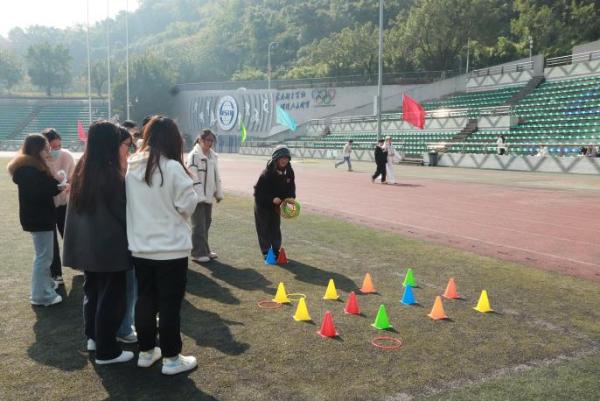 译玩译乐，语你同行——翻译学院第三届趣味运动会顺利举行