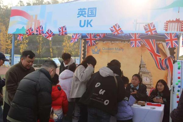 文化交融，美美与共—— 翻译学院参加校2025国际文化节实录